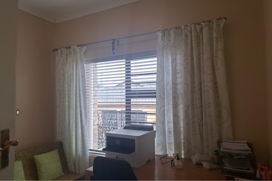 3 Bedroom Property for Sale in Rooi Rivier Rif Western Cape